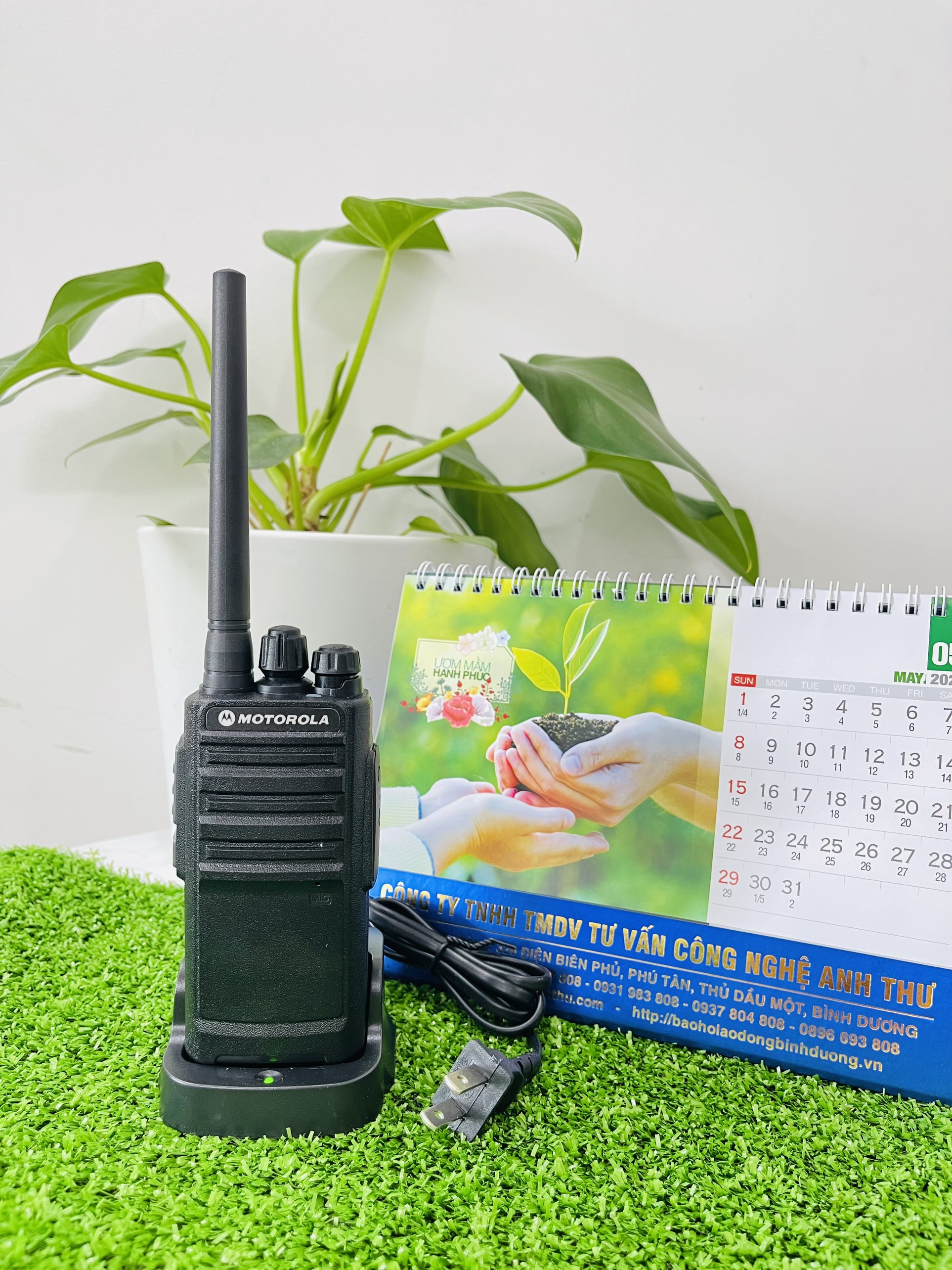 Bộ đàm motorola AT3699