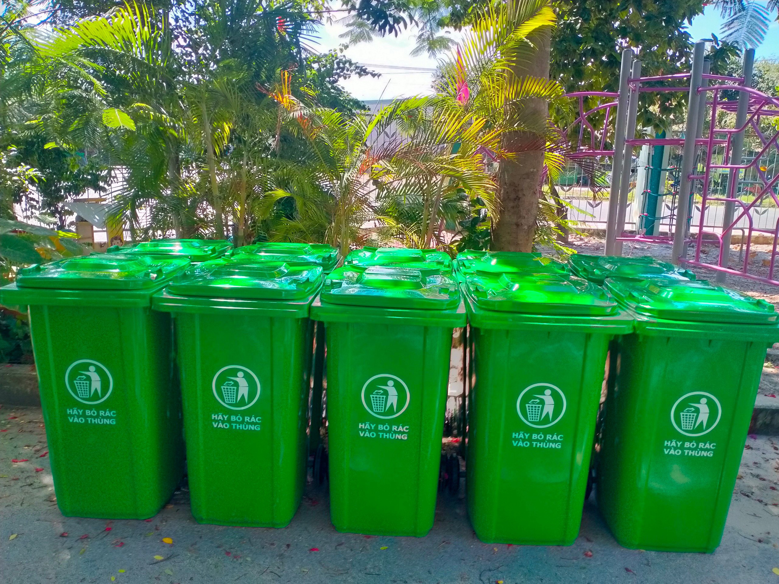 Thùng rác công cộng 240L