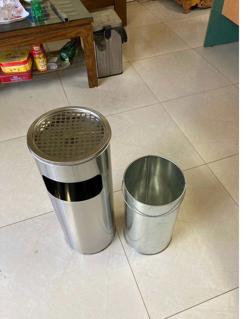 Thùng rác inox gạt tàn tròn HX 138