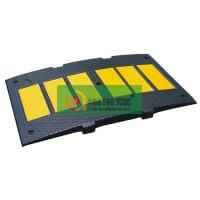 Gờ giảm tốc container